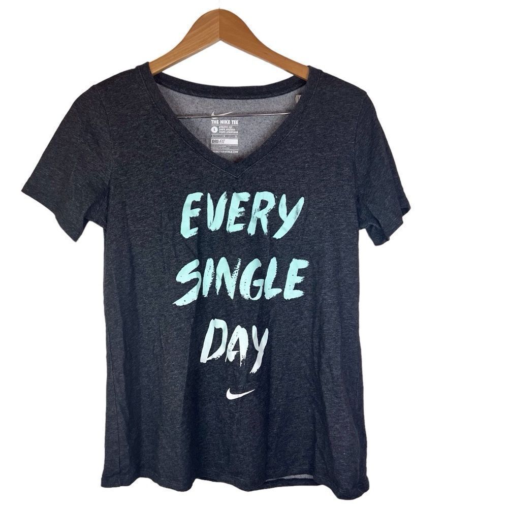 Nike Tee Women L Gray Every Single Day Dri Fit V Neck Short Sleeve Athletic Cut